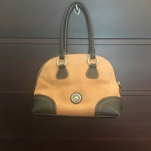 Dooney & Bourke pocketbook